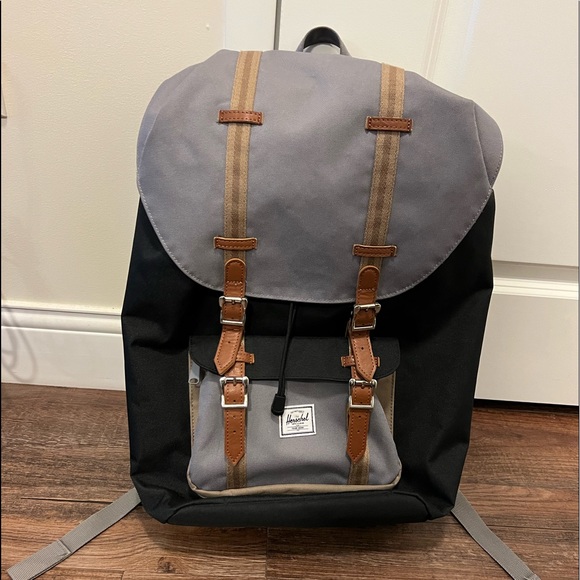 Herschel Supply Company Other - Hershel black backpack - L